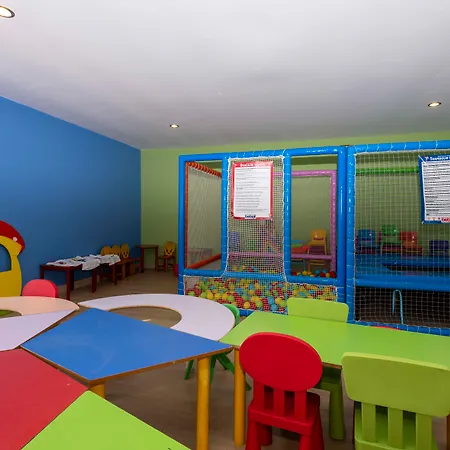 リゾート Amara Family シダ