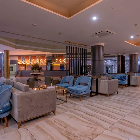 Resort Amara Family Side